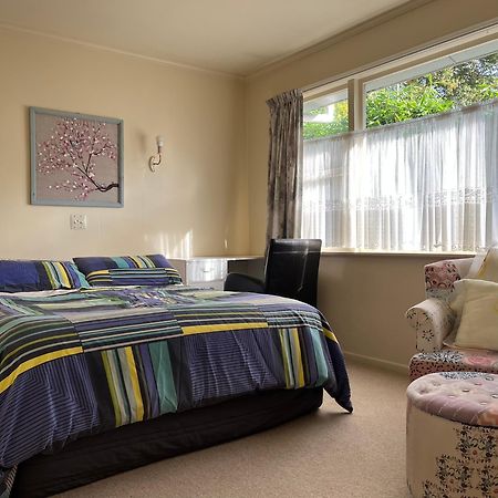 Peaceful Green Bay Charmer Auckland Esterno foto