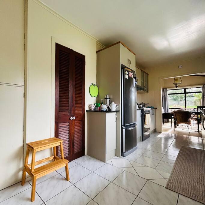 Peaceful Green Bay Charmer Auckland Esterno foto