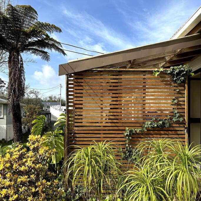 Peaceful Green Bay Charmer Auckland Esterno foto